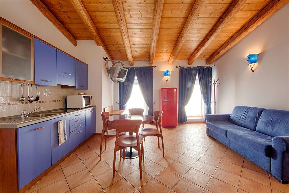Residence San Giusto Триест Экстерьер фото